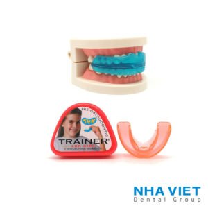 Trainer fo kids hồng